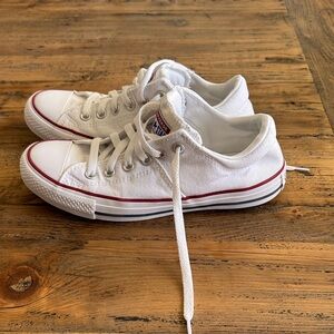 Like New! Converse White and Red Low-Top Sneakers
